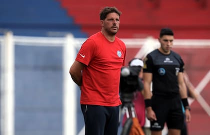 Ayude integró el cuerpo técnico de Fernando Batista en la selección argentina sub 20 y ahora asumirá un desafío grande como preparador principal de un club grande.