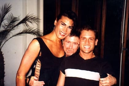 Cris Miró, el coreógrafo Ricky Pashkus y Pablo Marcos, el bailarín y pareja de aquella mujer pionera