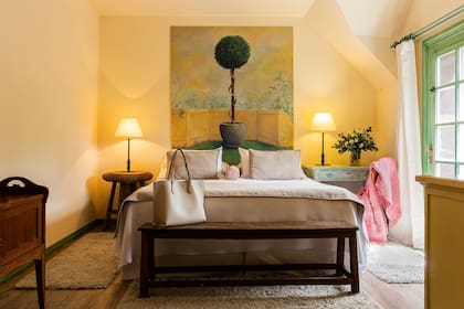 Elegancia con suma calidez y personalidad única en cada habitación.