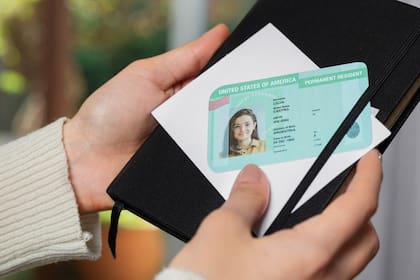 La Green Card es la documentación que certifica que las personas pueden vivir y trabajar en Estados Unidos