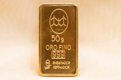 Lingote de oro 24 kilates de 50 gramos vendido por el Banco Ciudad