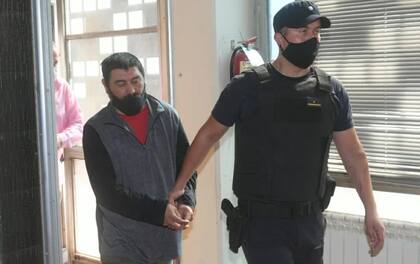 Marcos Herrero en el momento de ser detenido en Mendoza por plantar pruebas en la búsqueda de Viviana Luna