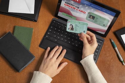 Cuál es la multa por no llevar la green card