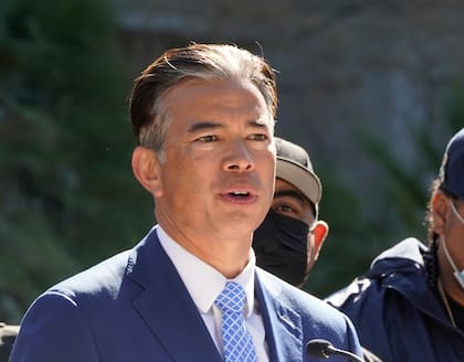 Rob Bonta se bajó de la contienda por la gobernación de California